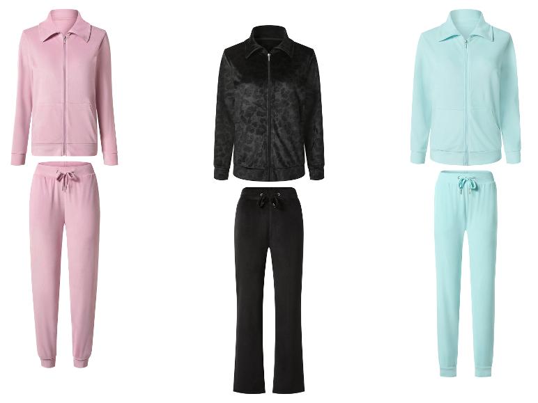 Drei Samt-Trainingsanzüge in Rosa, Schwarz und Hellblau, jeweils mit Reißverschlussjacke und passender Hose.