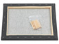 Ein Leinwand-Set mit Keilrahmen und Holzkeilen.