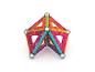 Bunte magnetische Bausteine, die eine geometrische Figur bilden.