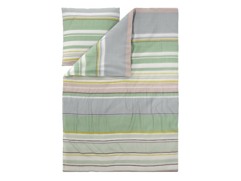 Bettwäsche-Set mit grün, grau, weiß und beige gestreiften Bettbezug und Kissenbezug.