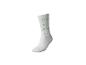 Weißer Socken mit grünen Buchstaben D E F, K L M, R S T und X Y Z