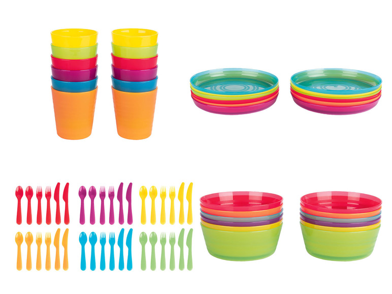 Ein Set aus bunten Plastikbechern, Tellern, Schüsseln und Besteck.