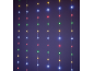 Bunte LED-Lichterketten mit Sternen-Effekt auf dunklem Hintergrund.