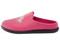 Rosa Hausschuhe mit Herz-Design.