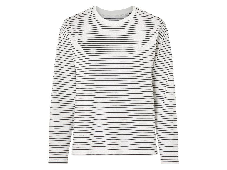 Ein gestreiftes weißes Langarmshirt.