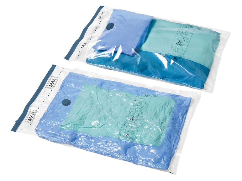 Zwei Vakuumbeutel zum Verstauen von Kleidung.