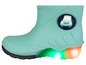 Grüne Gummistiefel mit Auto-Motiv und leuchtenden Sohlen.