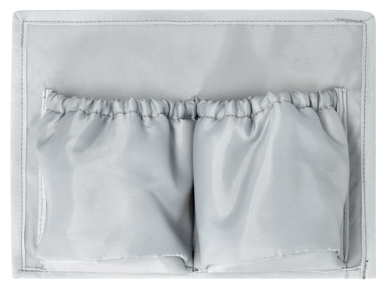 Zwei graue Taschen mit Kordelzug, eingenäht in ein graues Fach.