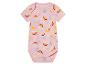 Ein rosafarbenes Baby-Bodysuit mit Regenbogen- und Blumenmuster