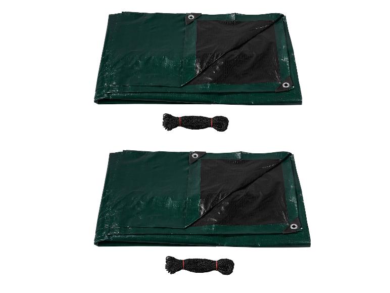 Zwei grüne Planen mit schwarzer Unterseite und zwei Bündel schwarzes Seil.