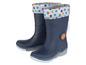 Blaue Gummistiefel mit Knopfmuster