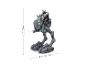 Mandalorianer und Grogu Actionfigur auf Fahrzeug, 33,02 cm hoch und 21,59 cm breit.