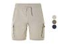 Beige Cargo-Shorts mit Kordelzug.