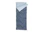 Marineblauer und hellblauer Schlafsack zum Campen.