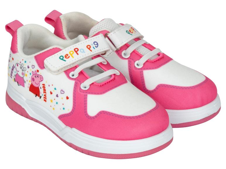 Weiß-rosa Kinderschuhe mit Schweinchenmotiv und „Peppa Pig“-Schriftzug.