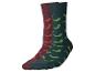 Zwei Paar Socken mit Chili-Muster, ein rotes und ein grünes.