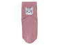 Rosa Socken mit einem niedlichen Katzenmotiv.