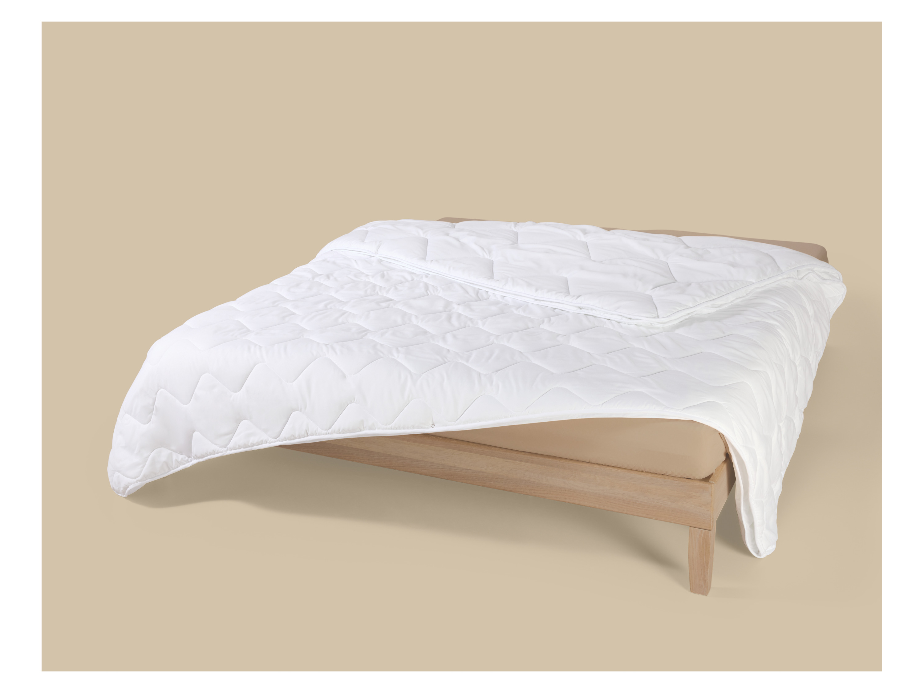LIVARNO® 4-Jahreszeiten-Steppbett, 200 x 220 cm – Bild 2 von 4