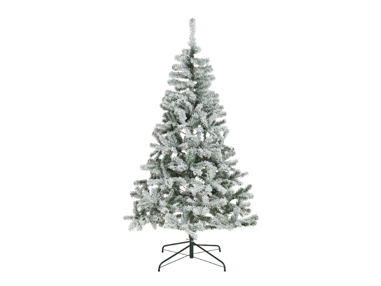 Beflockter künstlicher Weihnachtsbaum mit Ständer, auf schwarzem Hintergrund.