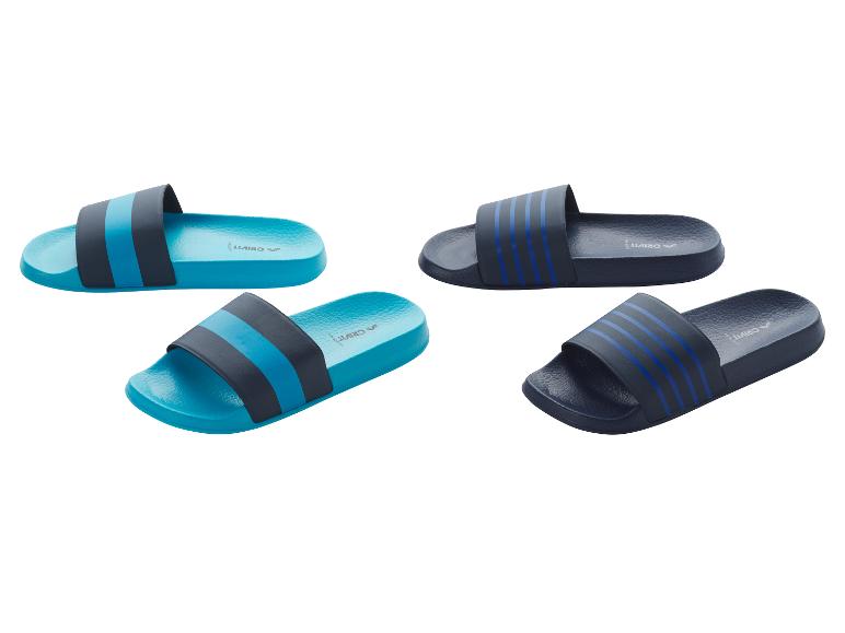 Zwei Paar Badeschuhe in Türkis und Dunkelblau, mit Streifen auf dem Obermaterial.