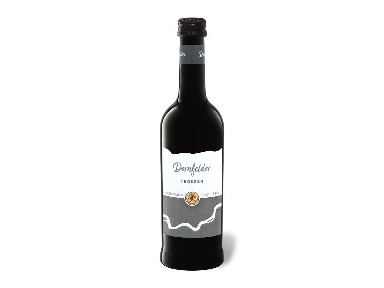 Eine Flasche Dornfelder trockenem Rotwein aus der Region Rheinhessen.