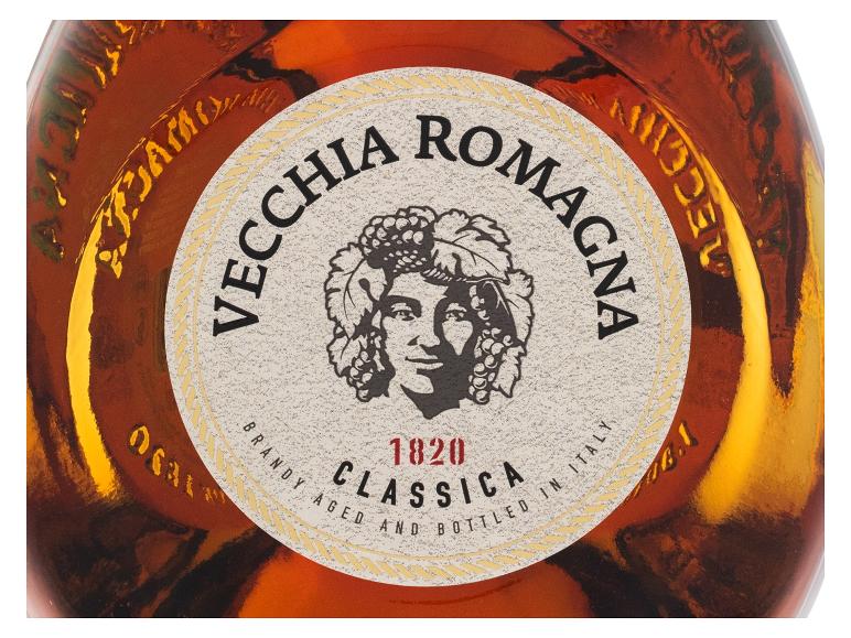 Brandyflaschenetikett mit der Aufschrift „VECCHIA ROMAGNA 1820 CLASSICA BRANDY AGED AND BOTTLED IN ITALY“.