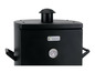 Ein schwarzer Tepro-Smoker mit Thermometer