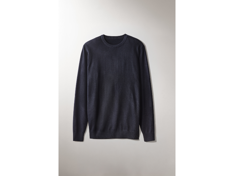 Dunkelblauer Feinstrickpullover für Herren mit Rundhalsausschnitt.