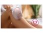 PHILIPS Lumea IPL-Haarentfernungsgerät auf einem Bein, mit 4 cm² Anwendungsfenster.