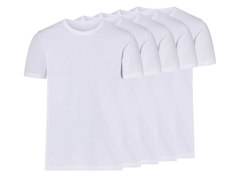 Vier weiße T-Shirts aufeinander gestapelt.