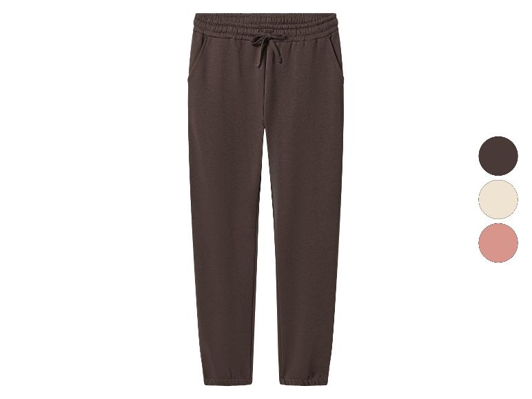 Braune Jogginghose mit Kordelzug und Seitentaschen, mit Farbmustern dargestellt.