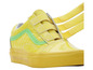 Gelbe Vans Old Skool Sneaker mit Klettverschluss.