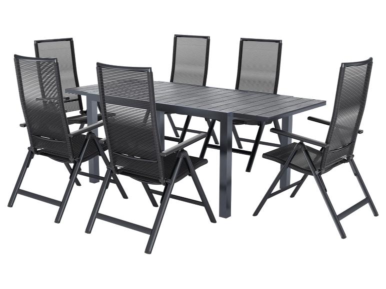 Gartenessgruppe mit rechteckigem Tisch und sechs Klappstühlen, alles in Dunkelgrau.
