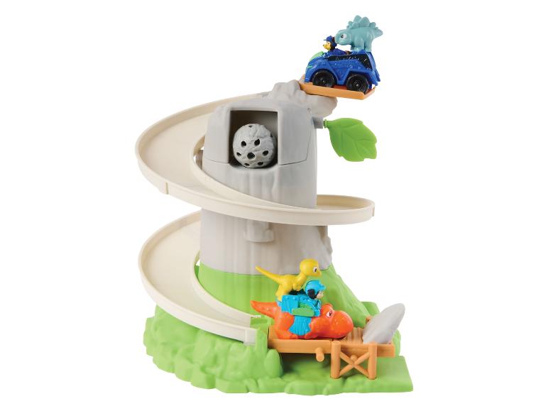 Baumförmiges Spielset mit Dinosauriern und einem blauen Auto.