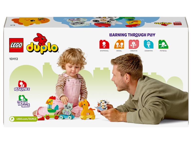 Kleinkind und Erwachsener spielen mit bunten Tier-Bausteinen, fördert spielerisches Lernen.