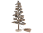 Dekorativer Weihnachtsbaum aus Holz mit LED-Lichtern und Sternen, mit Jutesack.