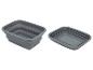 Zwei graue, faltbare Behälter, ideal zum Campen.