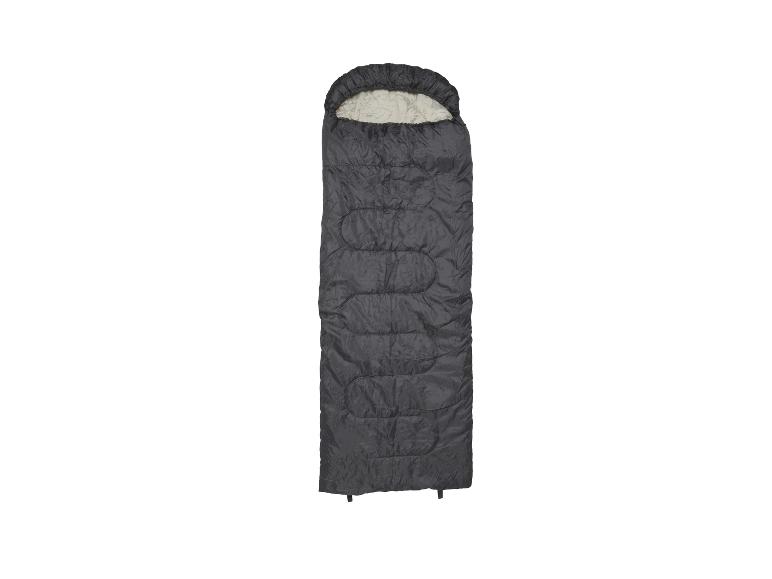 Schwarzer Schlafsack auf weißem Hintergrund