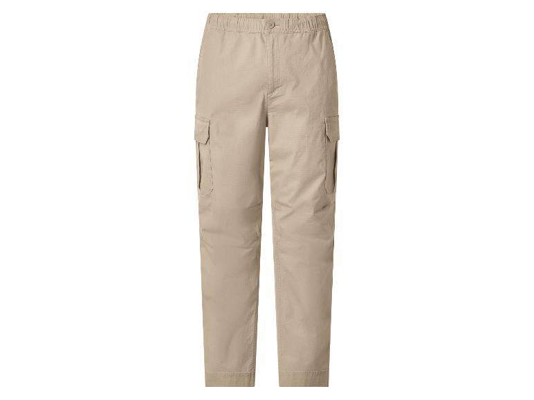 Beige Cargohose mit elastischem Bund und Seitentaschen.