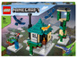 LEGO Minecraft Set mit einem Sky Tower, einer Figur und einem fliegenden Fisch.