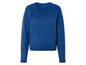 Ein blauer Strickpullover mit V-Ausschnitt.