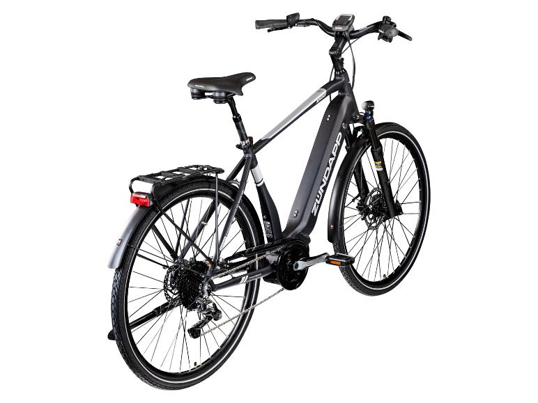 Ein schwarzes und graues Zündapp E-Bike mit Gepäckträger und Lichtern, auf weißem Hintergrund.