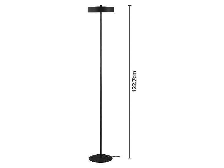 Schwarze Stehlampe mit rundem Fuß und einer Höhe von 122,7 cm.