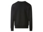 Schwarzer Pullover mit langen Ärmeln.