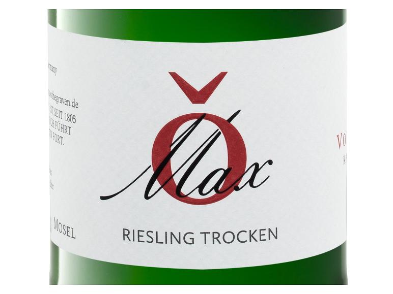 Weißwein-Etikett mit dem Text „Ö Max“ und „Riesling Trocken“.