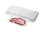 Vakuumiergerät mit vakuumverpacktem rohem Rindfleisch.