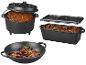 Gusseisen-Kochgeschirr-Set: Dutch Oven mit Chili, Auflaufform mit Chili und Wok mit Gemüse.