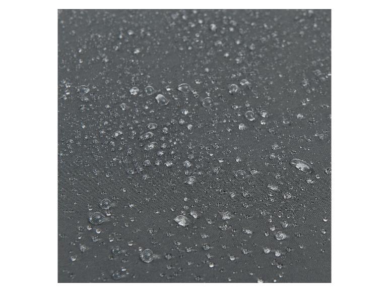 Wasserdichtes Gewebe mit Wassertropfen.