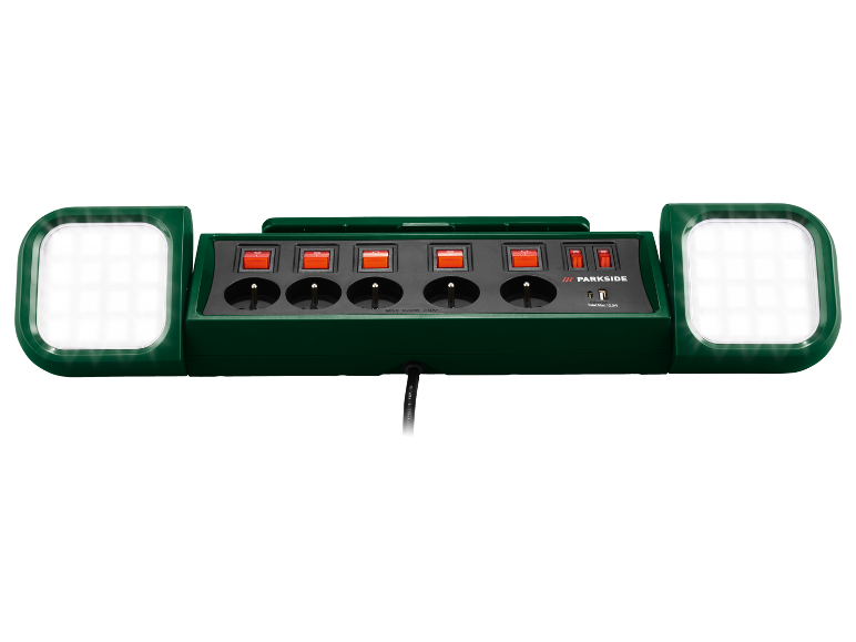 Grüne Steckdosenleiste mit vier Steckdosen, Einzelschaltern, USB-Anschlüssen und zwei integrierten LED-Leuchten.