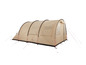 Ein beigefarbenes Grand Canyon Zelt mit Eingang und Fenstern.